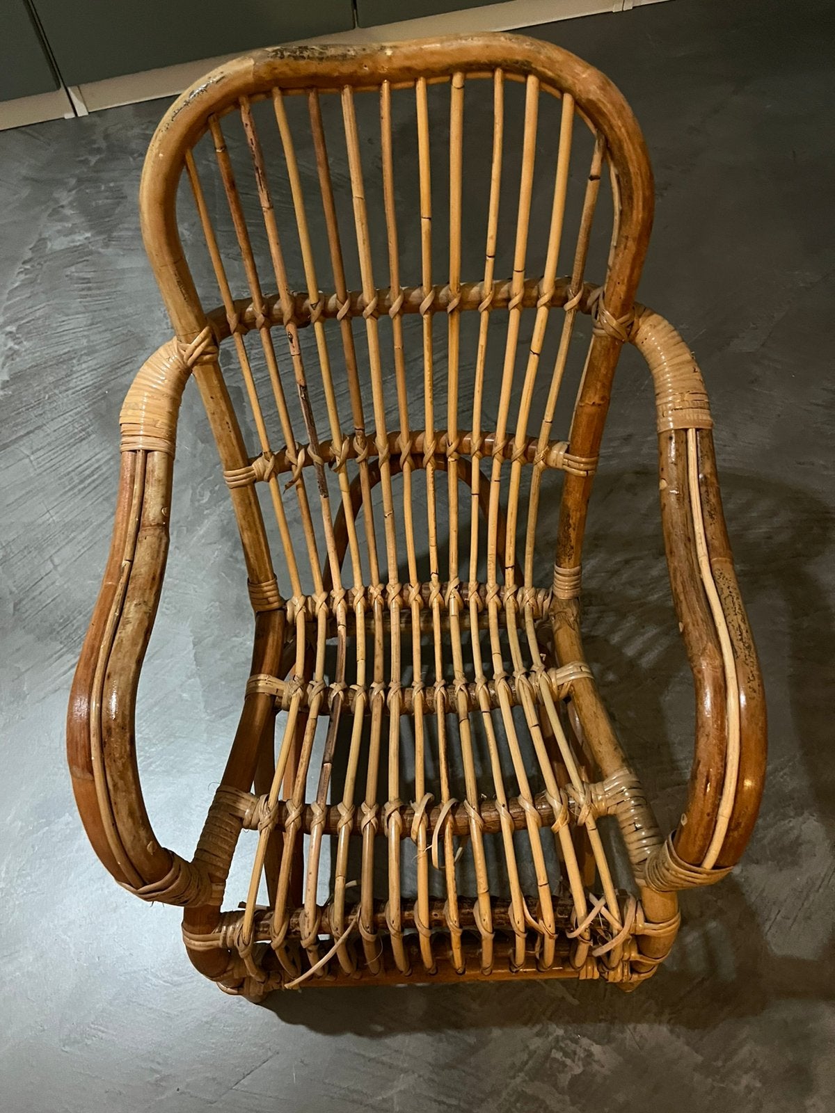 Chaise bébé en rotin, Enfants & Bébés, Enlèvement, Utilisé