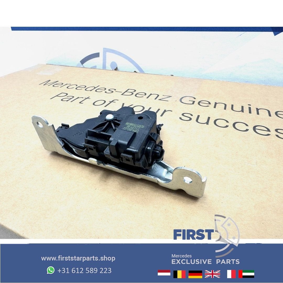 W118 CLA ACHTERKLEP VERGRENDELING SLOT MOTOR + HOUDER A20575, Utilisé, -, -, Enlèvement ou Envoi