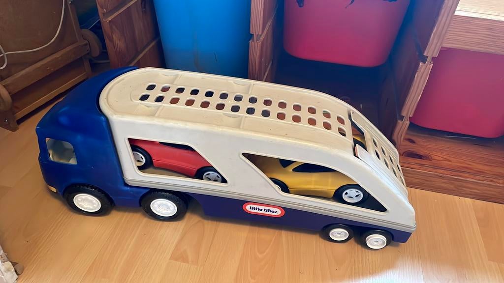 Camion transporteur et deux voitures, Enlèvement, Utilisé