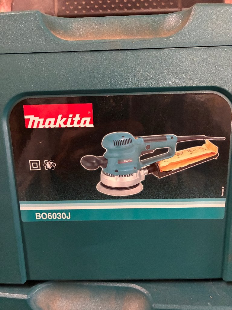 Ponceuse excentrique Makita BO6030J  310W, Bricolage & Construction, Enlèvement, Comme neuf, Moins de 600 watts, Ponceuse orbitale
