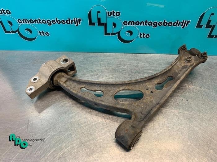 Bras de suspension avant droit d'un Seat Leon (Leon 05-), -, 3 mois de garantie, Utilisé, -