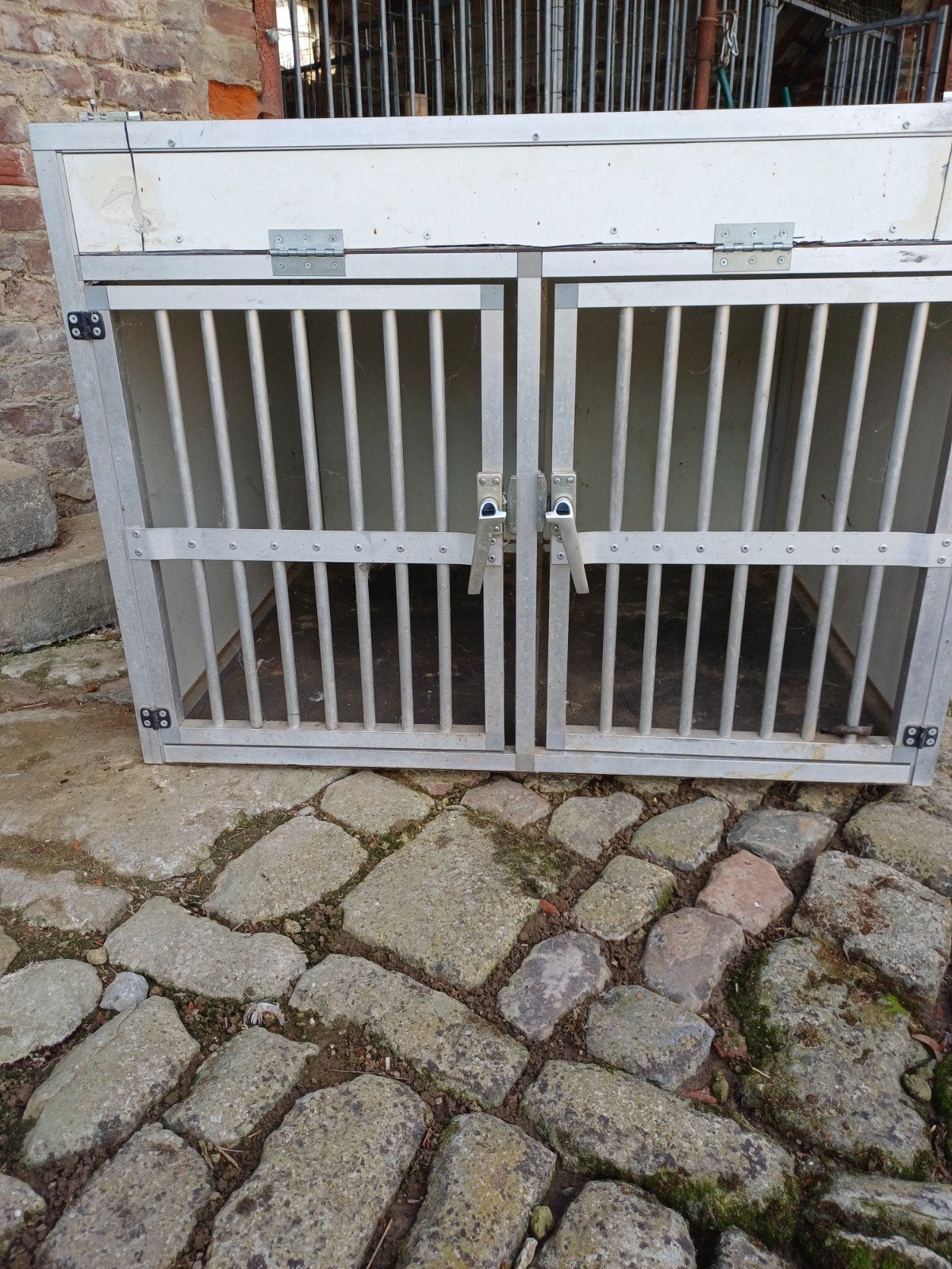 Banc, cage, cage de transport, chenil,..., Animaux & Accessoires, Enlèvement, 75 à 110 cm, 65 à 100 cm, Niche à chien