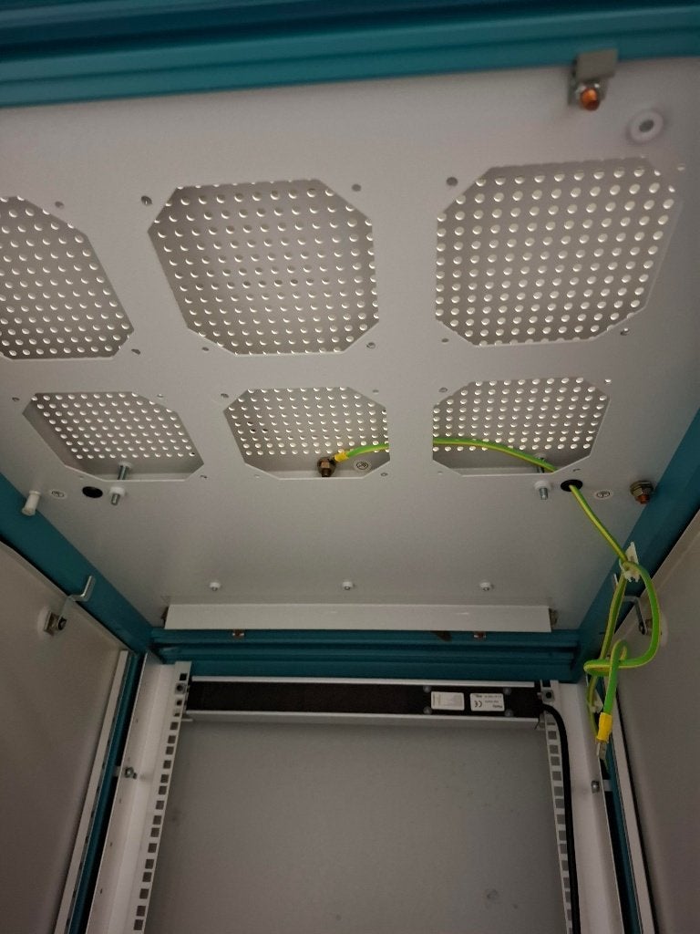Serverkast, Computers en Software, Ophalen, Zo goed als nieuw, Glas, Plaatstaal