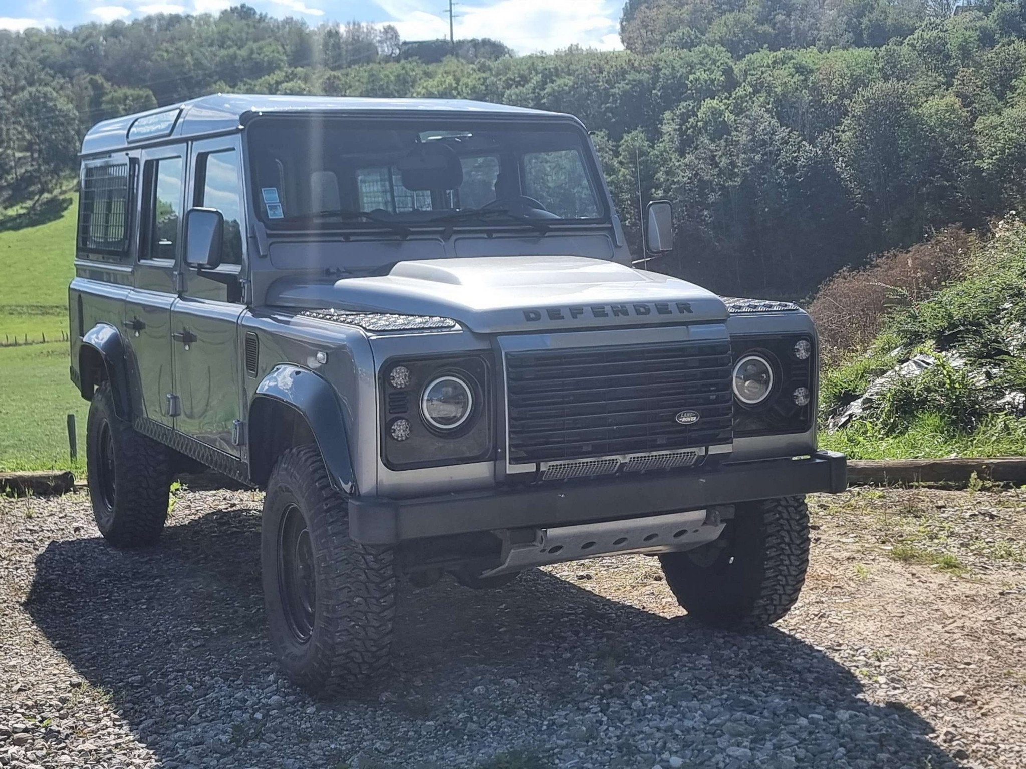 Land Rover Defender 2.2 Turbo - D E DPF * NEW MOTEUR * 72.00, Autos, Euro 5, Achat, https://public.car-pass.be/vhr/9cd9da71-52f9-45d9-bde2-99a9c1cf911d