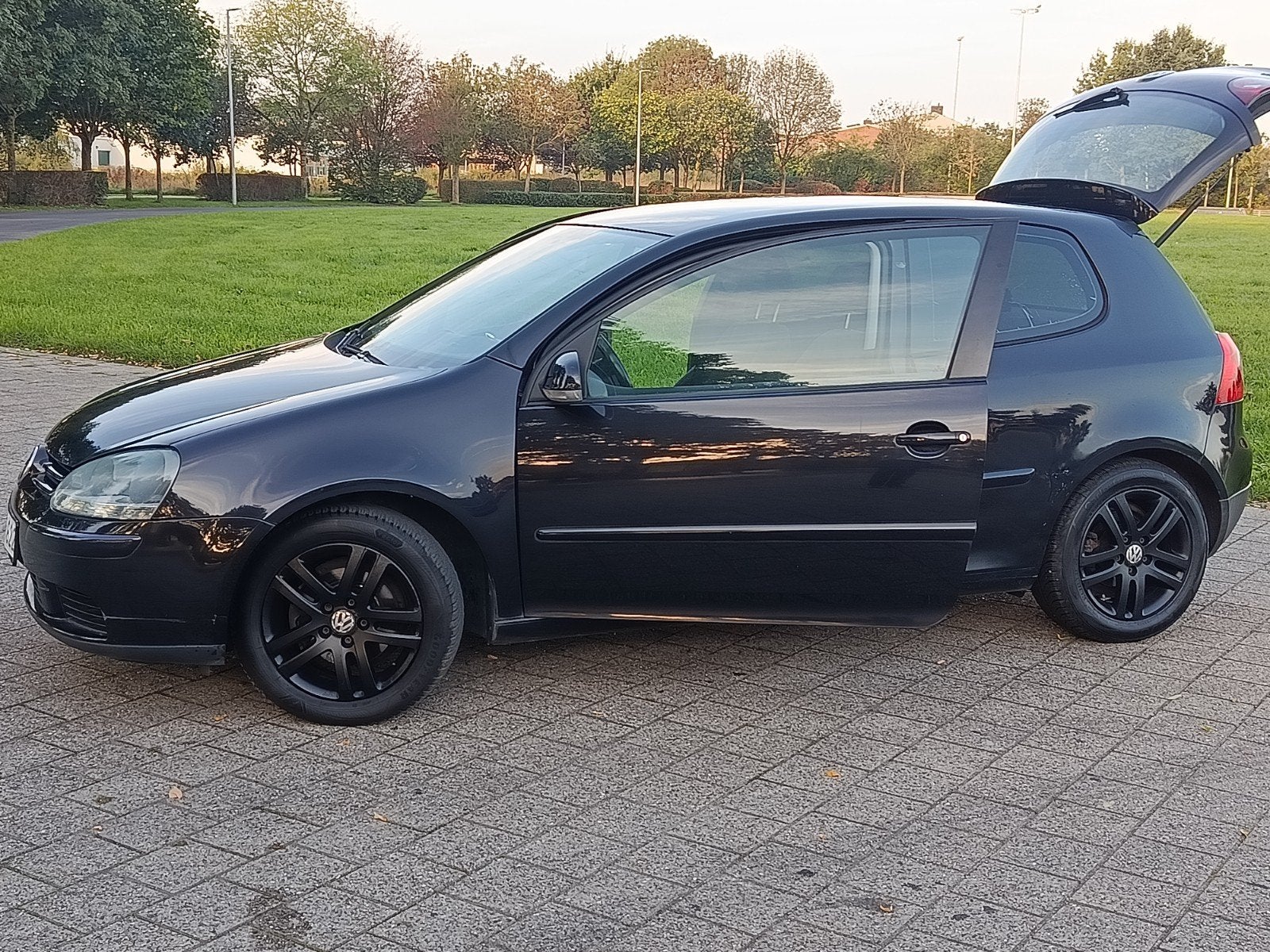 Golf 5/Benzine 1.6Cc/85 kw / CarPlay /, 1590 cc, Bedrijf, Golf, Euro 4