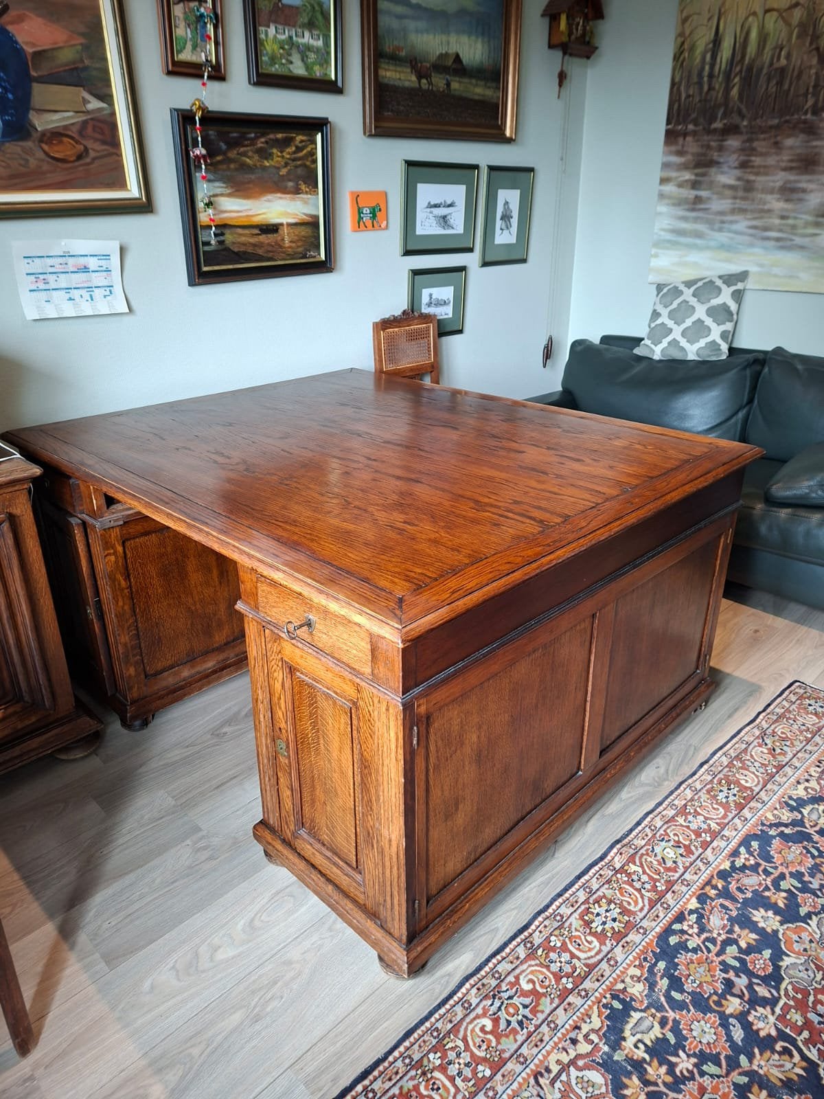 Antieke bureau, Enlèvement