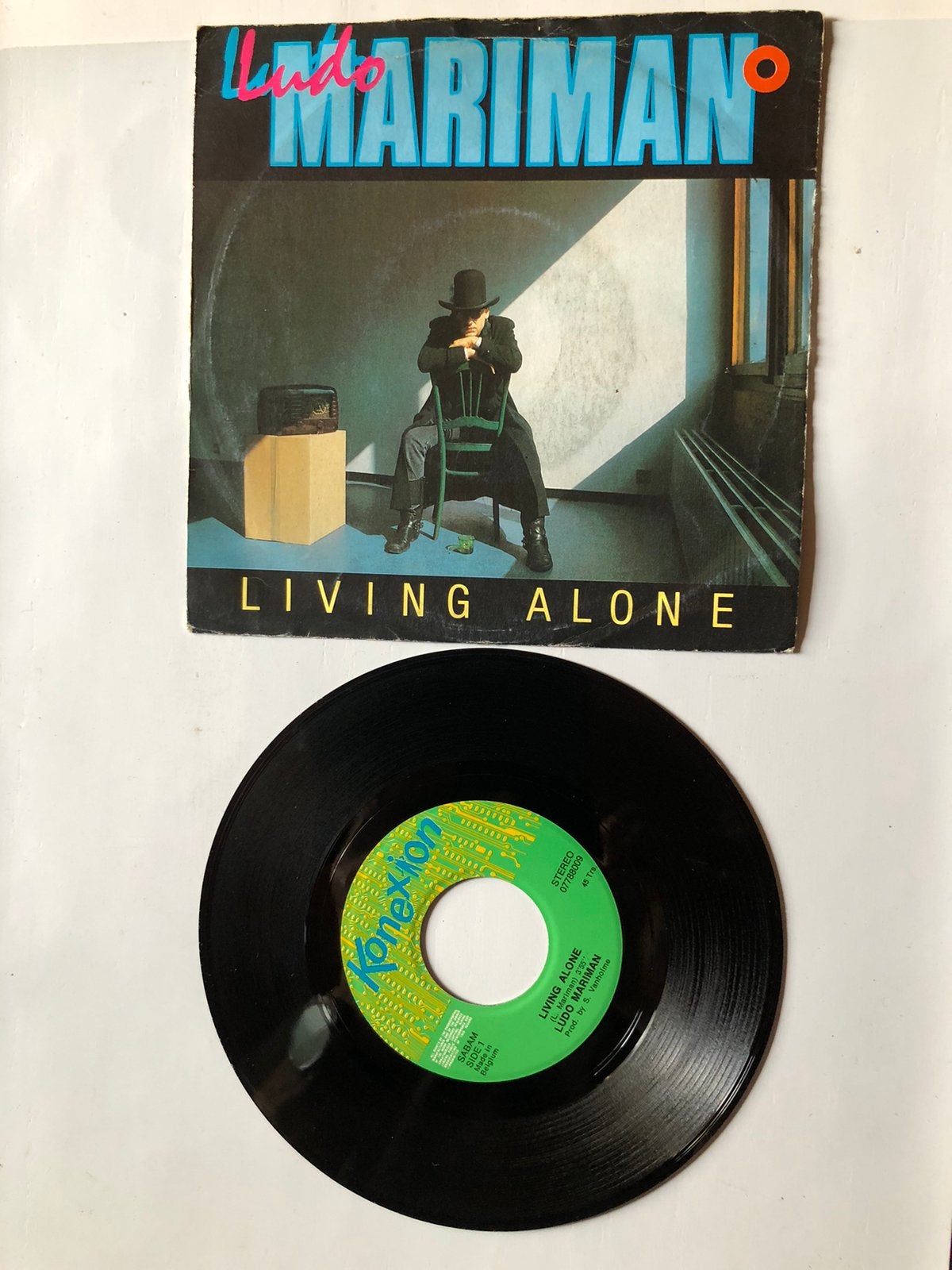 Ludo Mariman : living alone ( belpop; Kids related), Verzenden, Zo goed als nieuw
