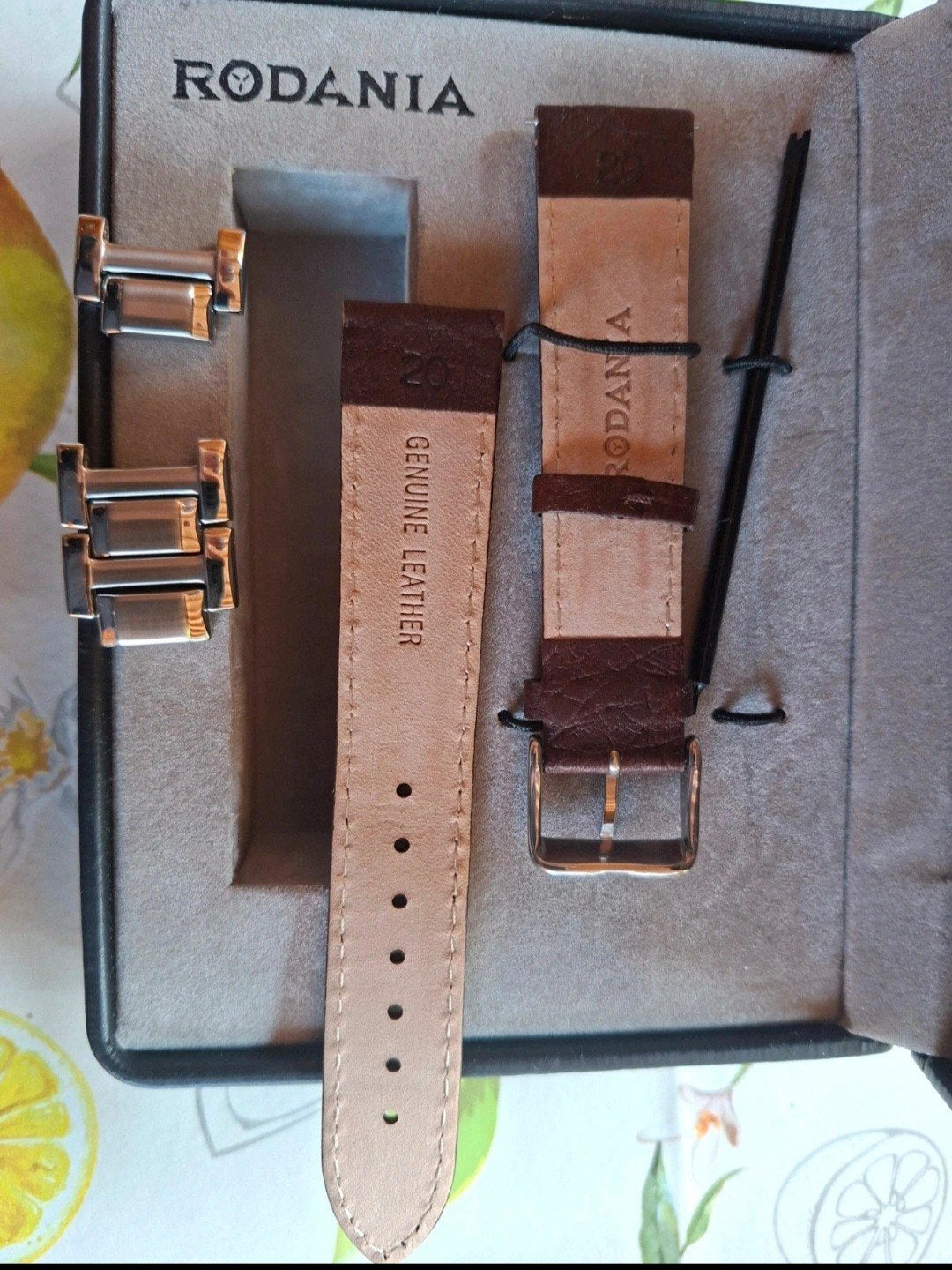 bracelet cuir neuf Rodania + maillons et coffret, Bijoux, Sacs & Beauté, Enlèvement ou Envoi, Cuir