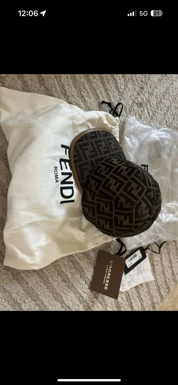Fendi pet, Ophalen of Verzenden, Zo goed als nieuw, Pet