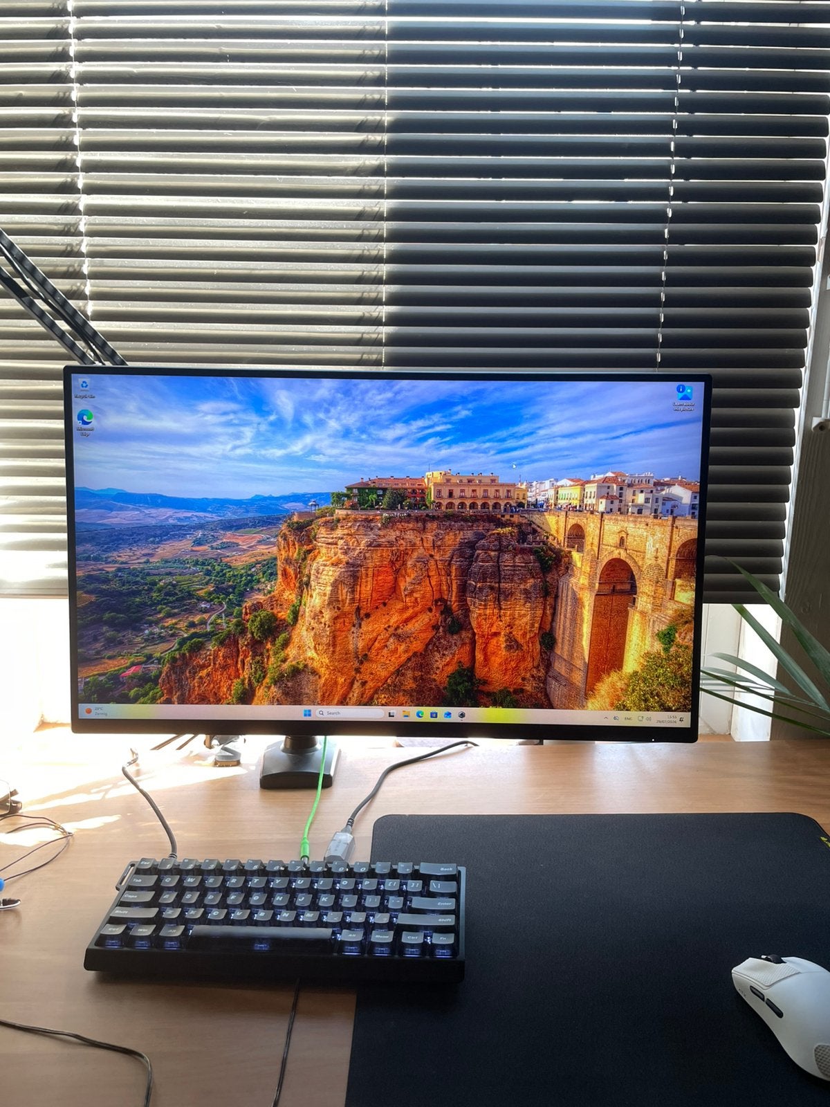 AOC 310HZ HDR FullHD perfect voor competitief, HD, IPS, AOC, Ophalen