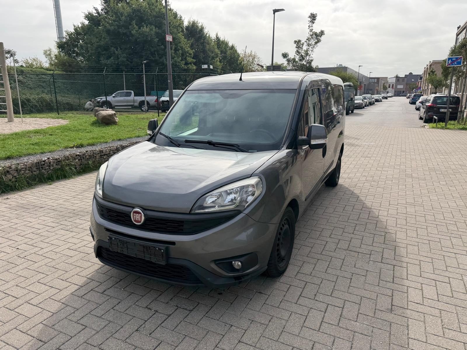 FIAT DOBLO 1.6D 2017 137000KM AIRCO NAVI CAMERA EURO6B, Voorwielaandrijving, Stof, Euro 6, Particulier