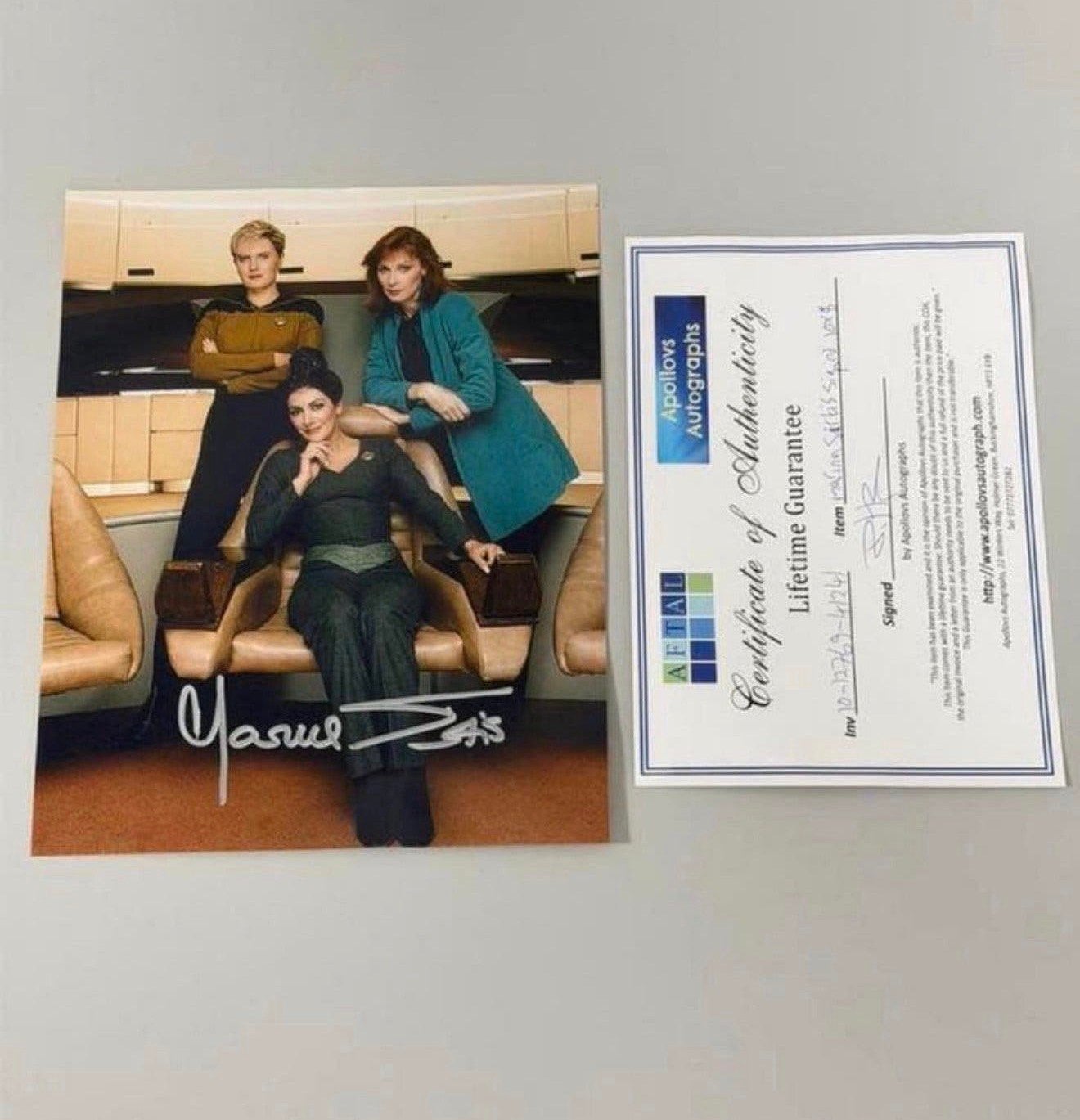 Marina Sirtis Handtekening STAR TREK The Next Generation COA, Ophalen of Verzenden, Zo goed als nieuw, Foto of Kaart, Gesigneerd