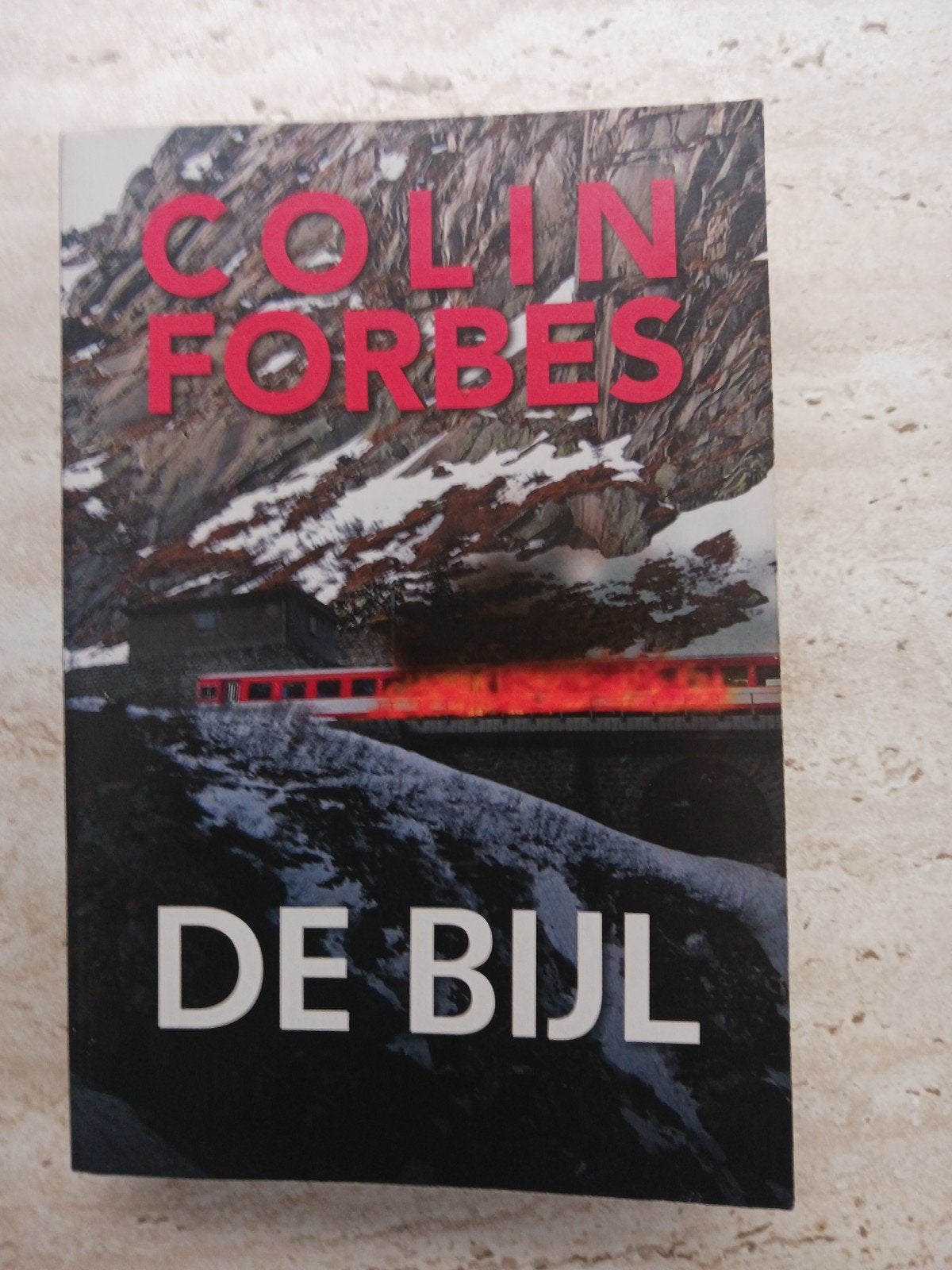 De bijl van Colin Forbes, Ophalen of Verzenden, Gelezen, Colin Forbes