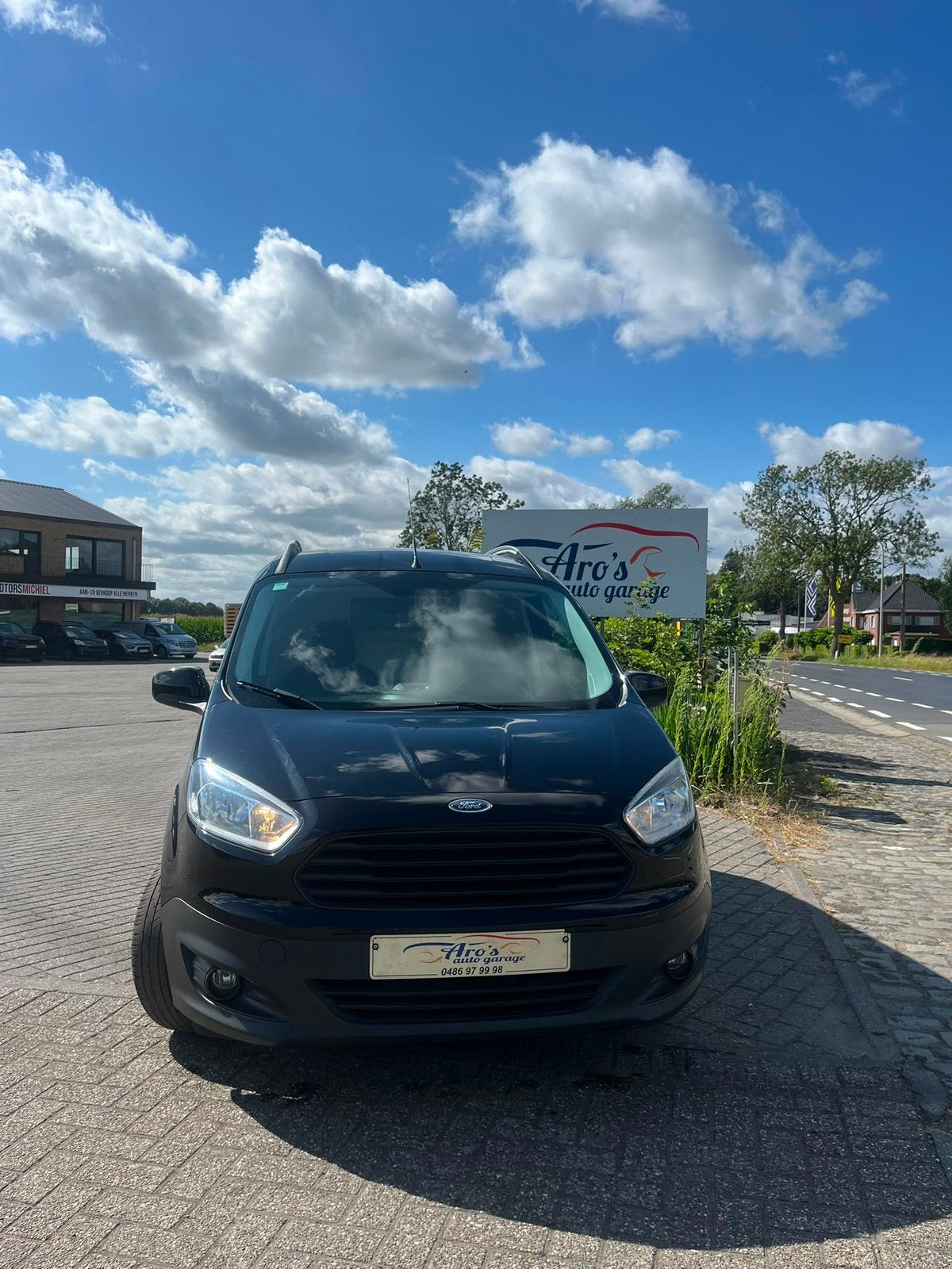 FORD TRANZIT COURIER, Auto's, Ford, Stof, Zwart, Bedrijf, Handgeschakeld