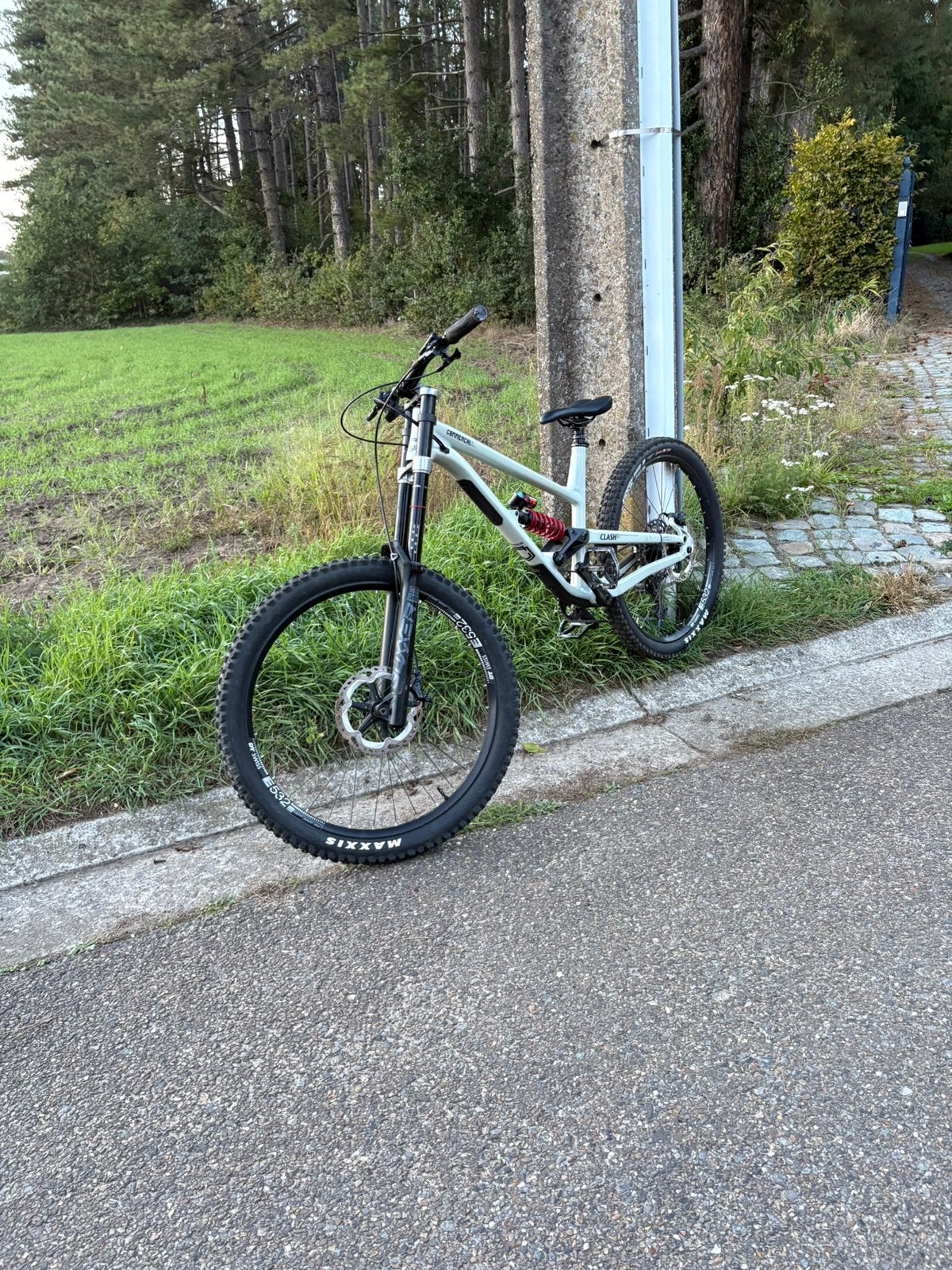 Commencal clash, Ophalen, Zo goed als nieuw