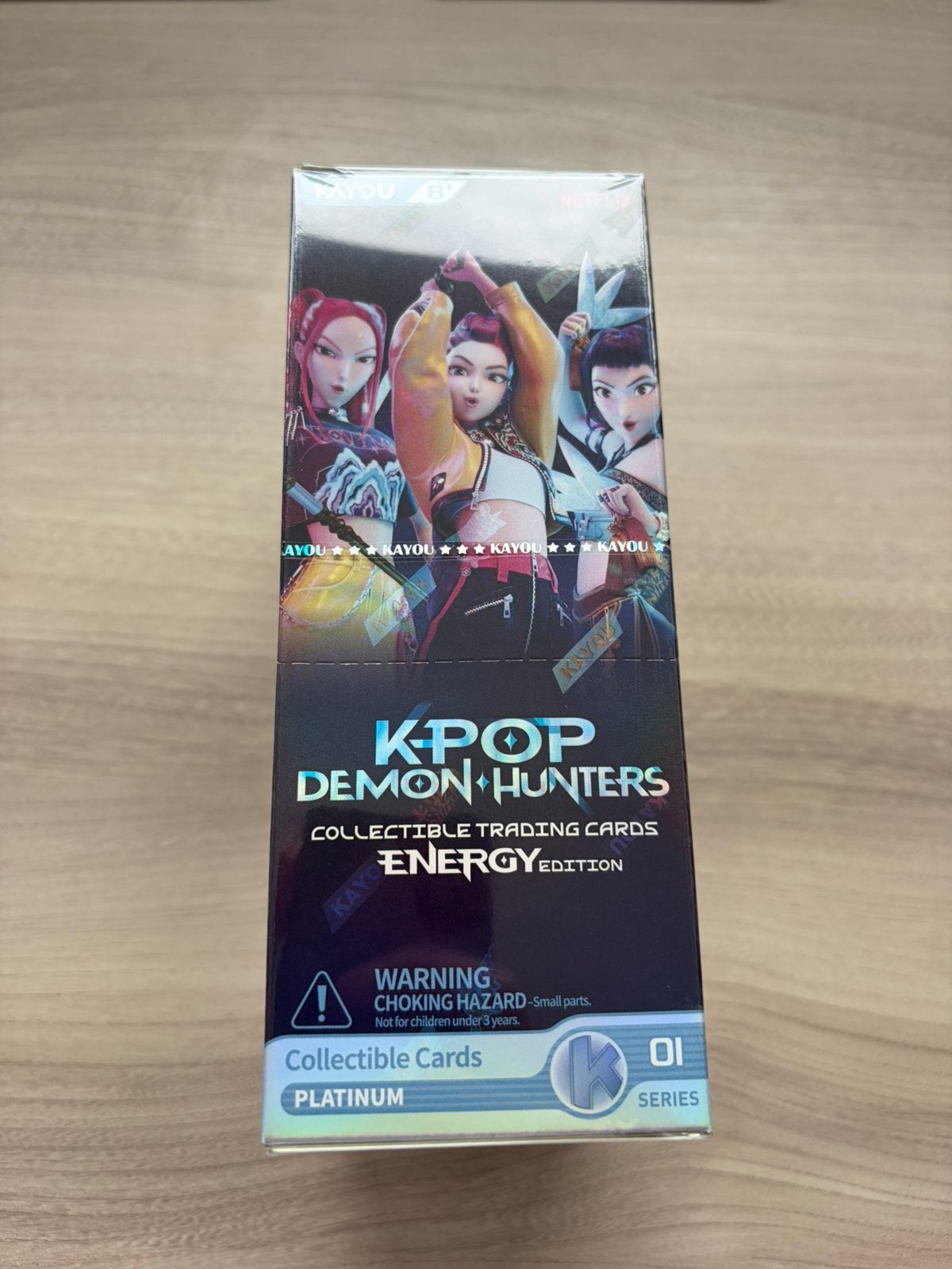 Kayou K-Pop Demon Hunters Energy Edition Platinum 01 Box, Hobby en Vrije tijd, Verzamelkaartspellen | Overige, Zo goed als nieuw