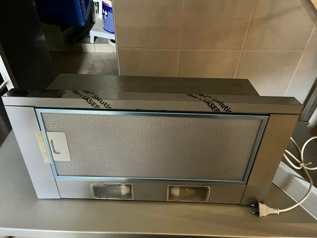 Hotte aspirante compacte : télescopique avec double filtre, Neuf, Aeg, Nic.debruyne@gmail.com, Encastré