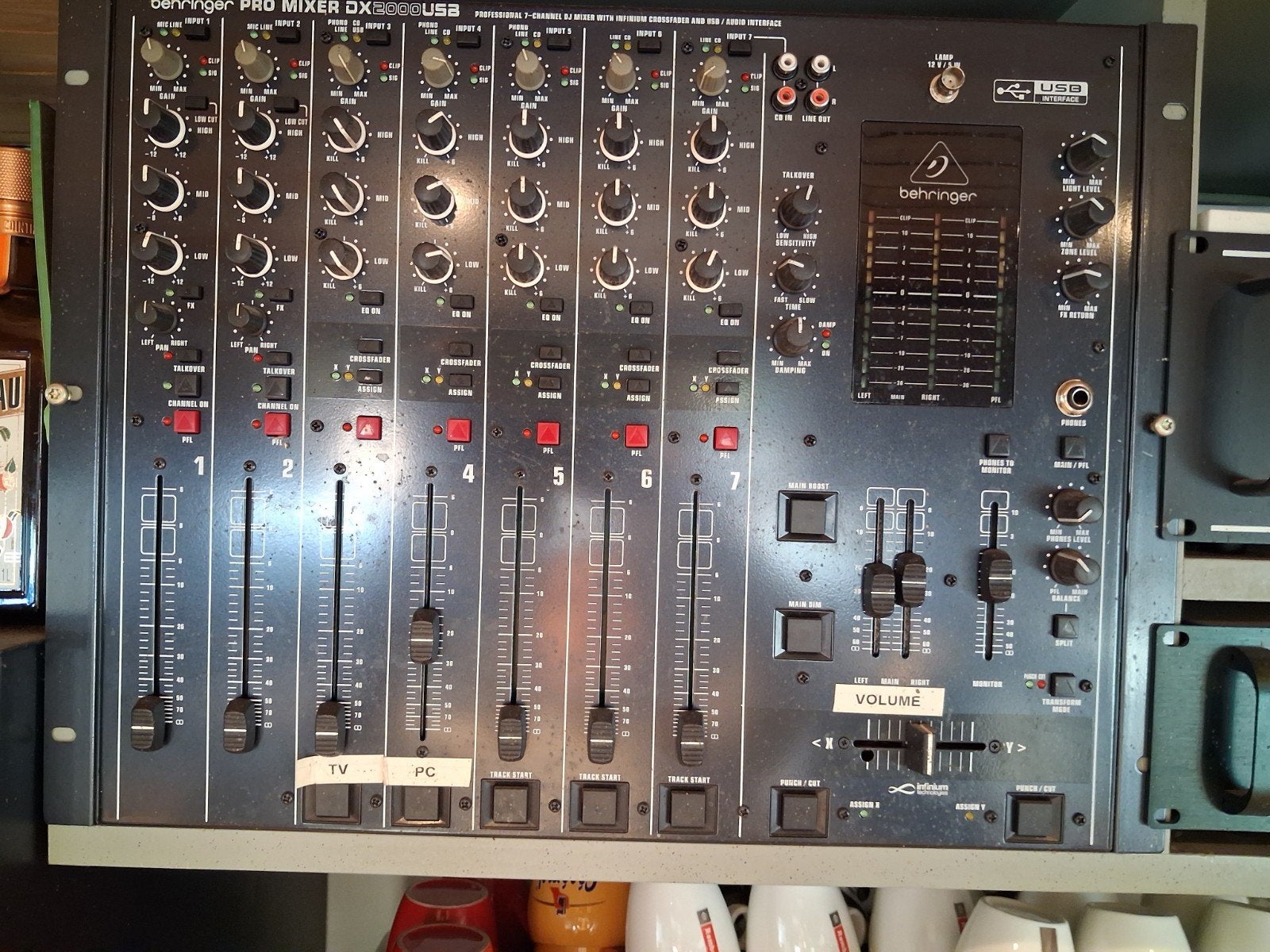muziekpaneel en twee versterkers, Enlèvement, Utilisé