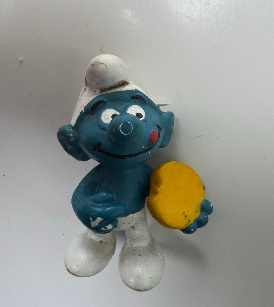 Vintage Peyo Bully Smurf With Biscuit Cookie, Collections, Schtroumpfs, Enlèvement ou Envoi, Utilisé, Schtroumpf Gourmand, Poupée, Figurine ou Peluche