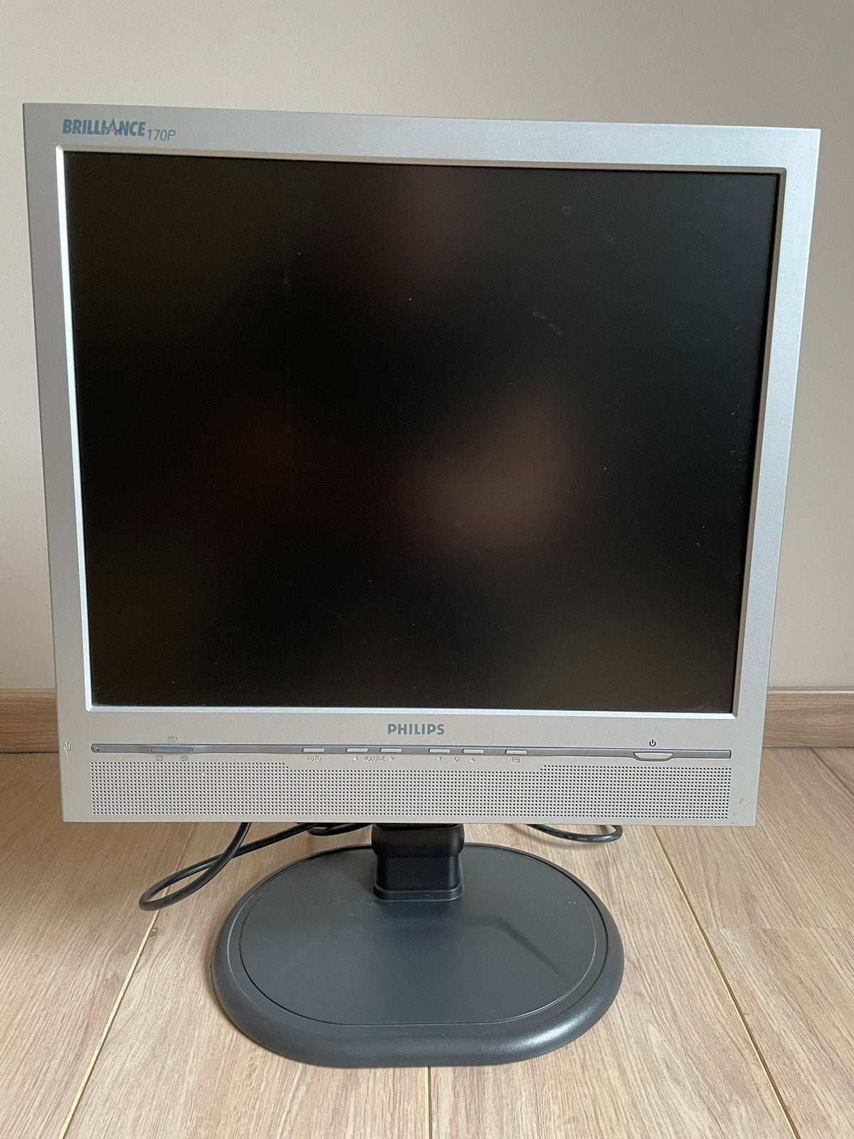 Philips Brilliance 170P6ES 17” LCD, 12801024, DVI/VGA, Haut-parleurs intégrés, Autres types, Autres résolutions, 5 ms ou plus