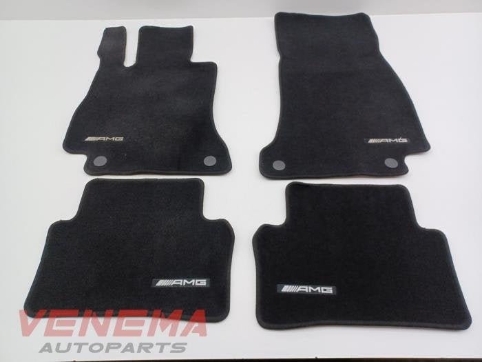 Kit tapis d'un Mercedes E-Klasse, 3 mois de garantie, Utilisé, -, -