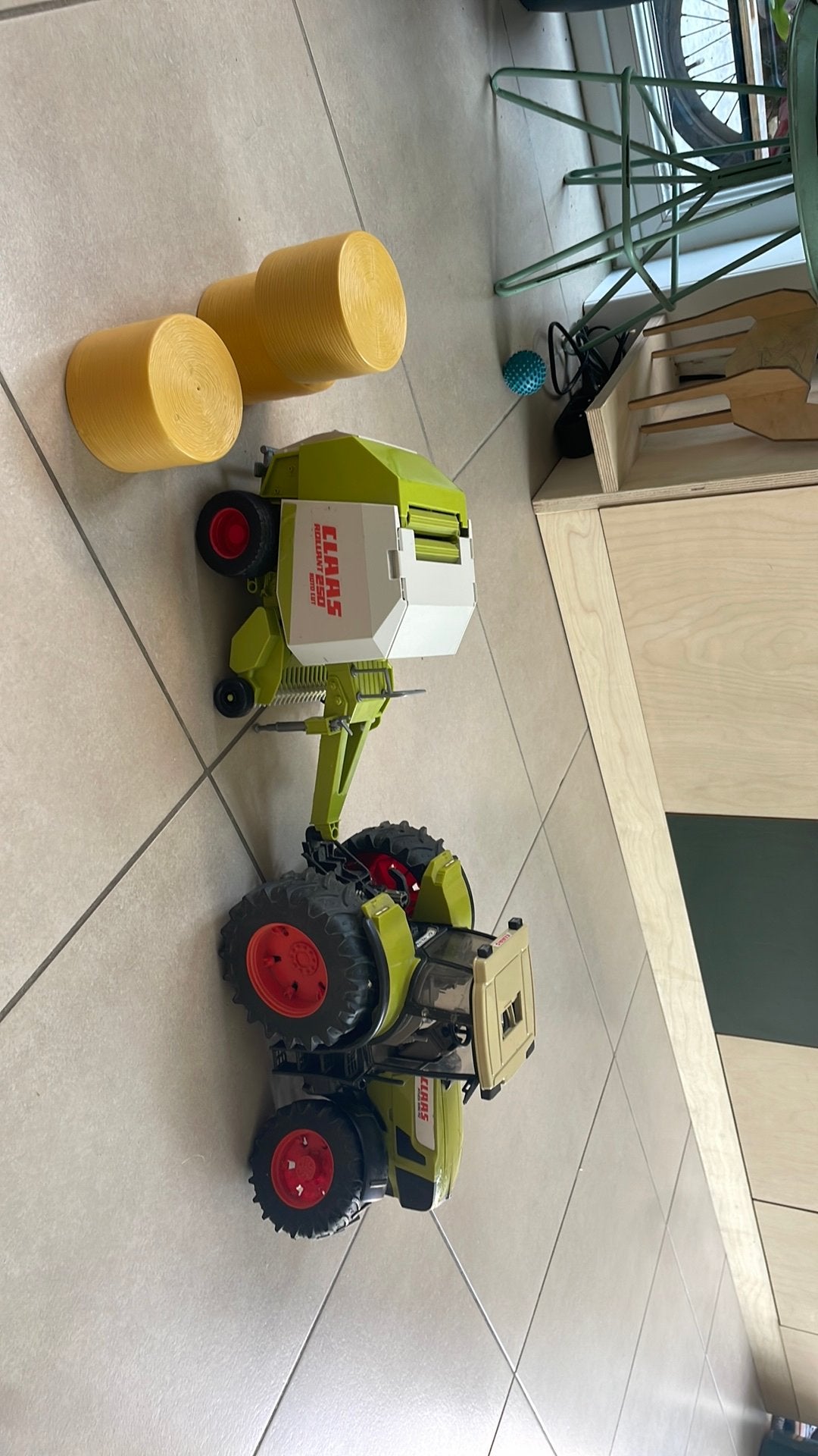 Tractor + hooibaal machine Claas, Ophalen, Zo goed als nieuw