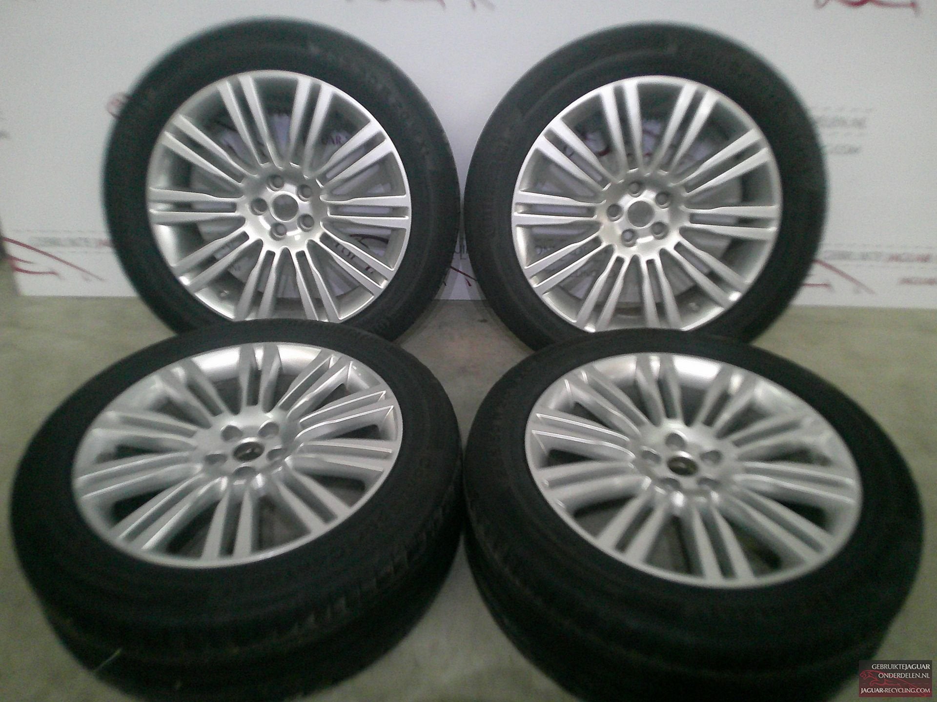 20″ Matrix twin 10 spoke Velgen set F-Pace / I-Pace / Range, Pneus et Jantes, 255 mm, Pneus été, -