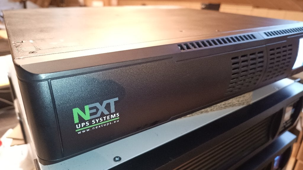 UPS NEXT MANTIS RT 2U 1100/990W-Nouveau bat-avec ou sans NMC, Envoi, Utilisé
