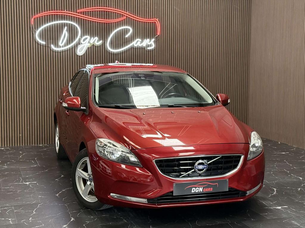 Volvo V40 V40 1.6 D2 Ocean Race Powershift (bj 2014), Auto's, Volvo, Automaat, Gebruikt, Zwart, 4 cilinders