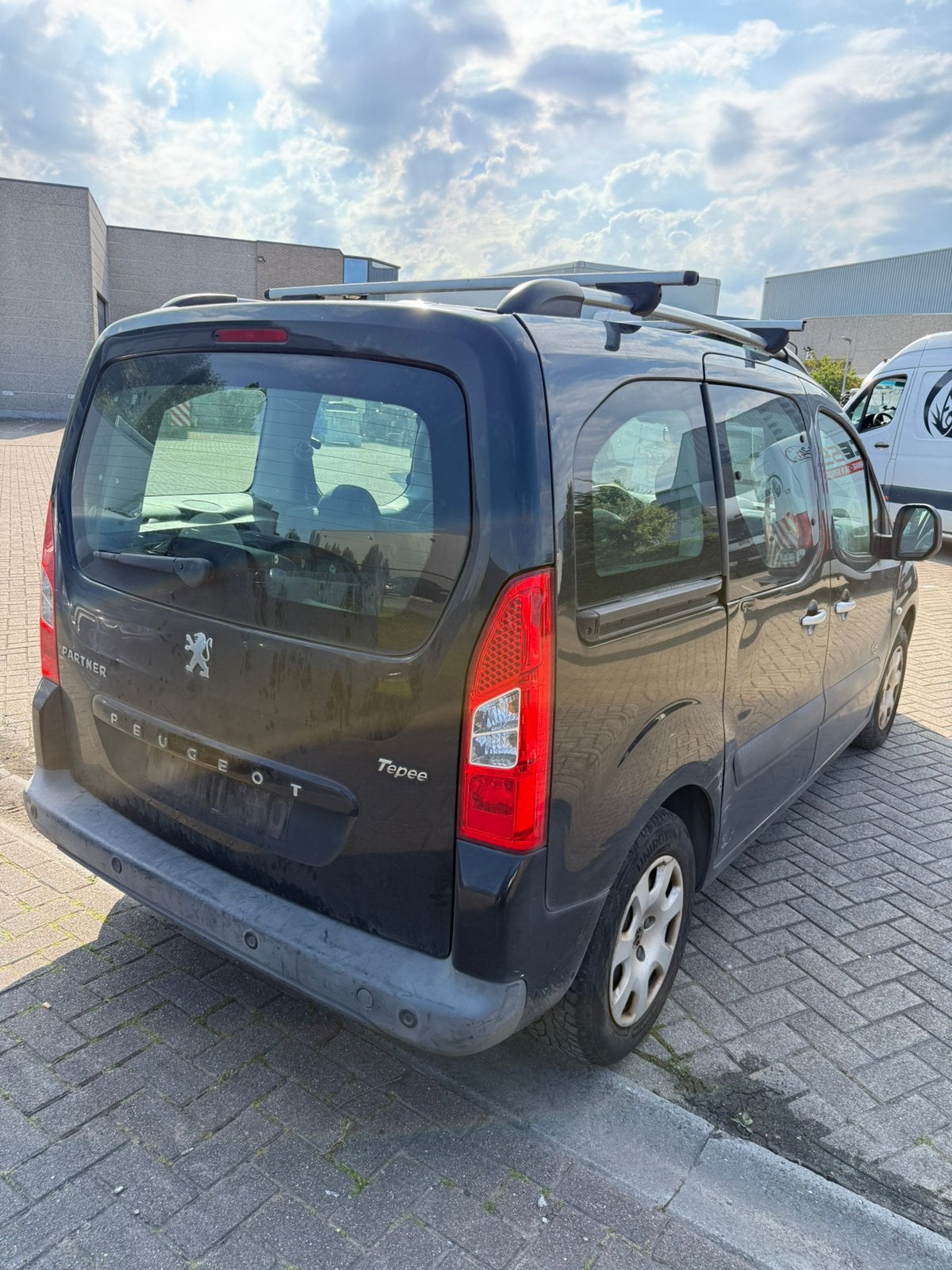 Peugeot partner Diesel / motor kapot / export, Autos, Peugeot, https://public.car-pass.be/vhr/e311892a-72a2-4cd8-984a-a0110d93e435
