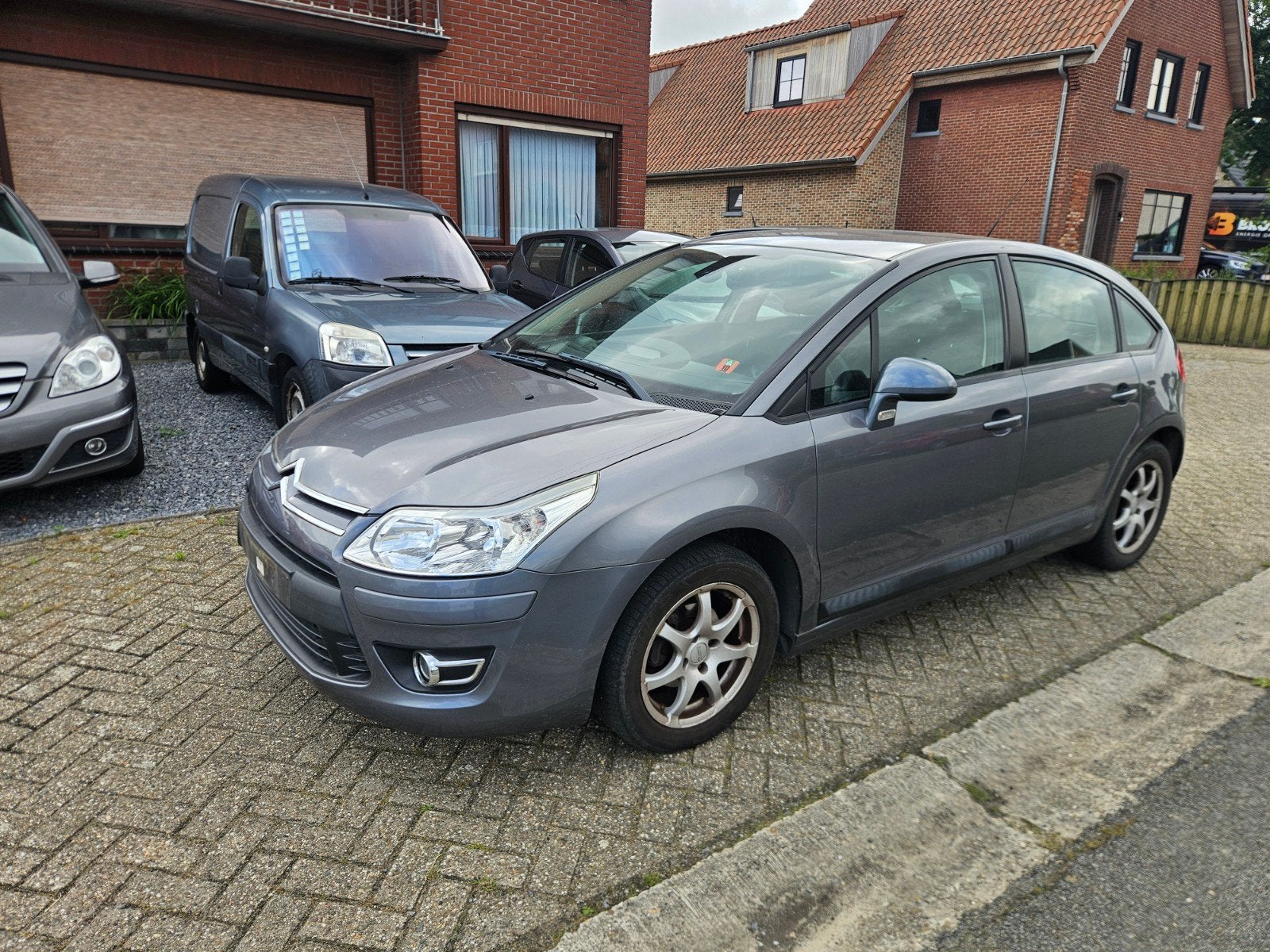 Citroën C4 2009 1.6hdi, Autos, Argent ou Gris, Achat, Attache-remorque, Entreprise