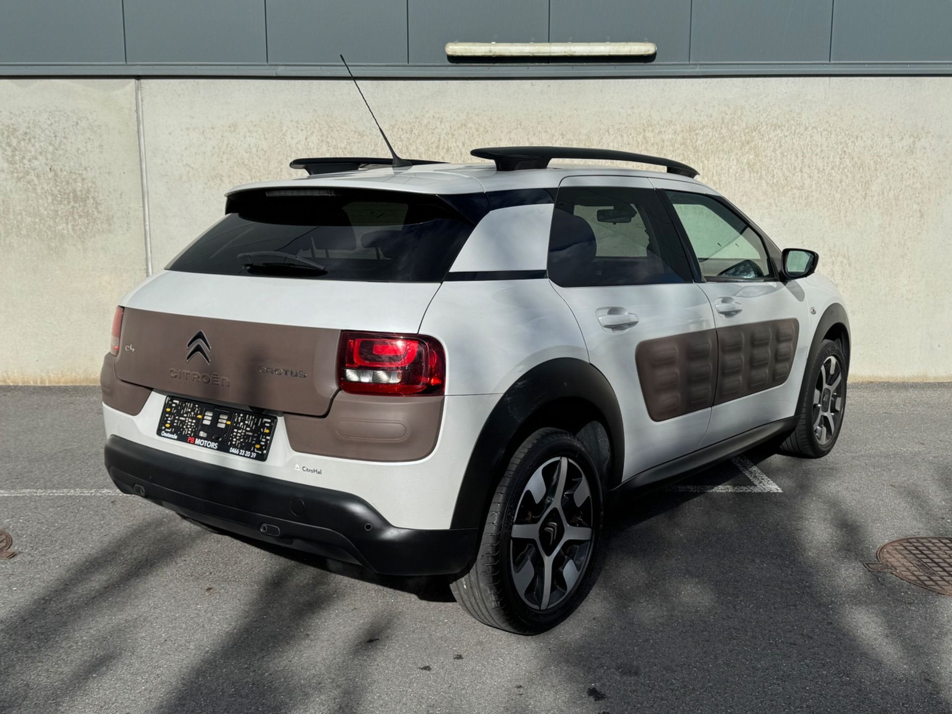 CITROËN C4 CACTUS 1.2 PURETECH SHINE EAT6 – 2017 – AUTO, Auto's, 118 g/km, Gebruikt, 1199 cc, Wit