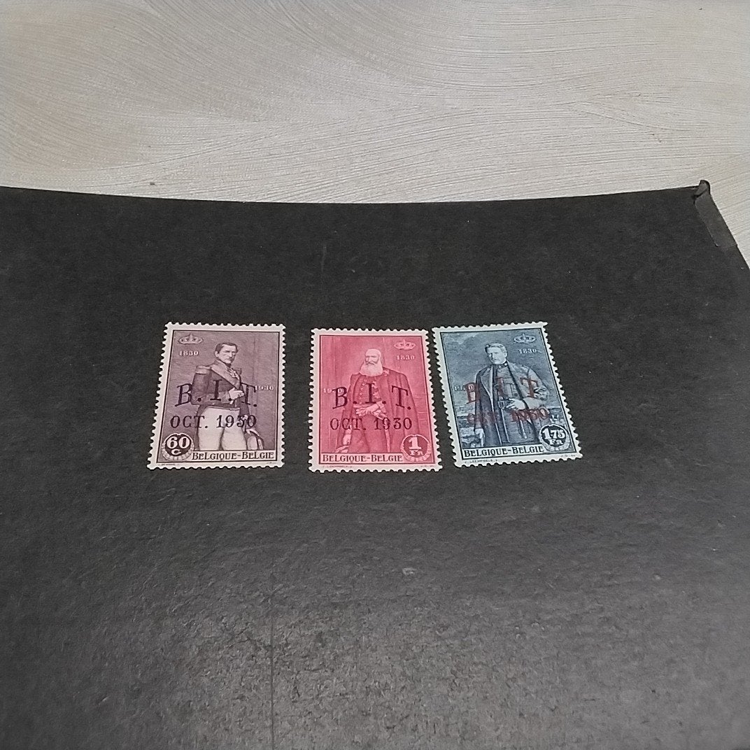 BELGIE  305/307 scharnier met cote 30,00 €, Ophalen of Verzenden