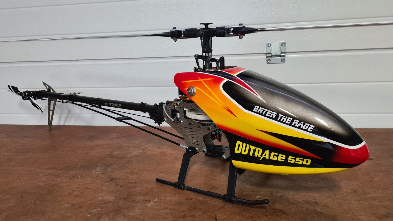 Outrage 550 FBL, Ophalen of Verzenden, Zo goed als nieuw, Elektro, Helikopter