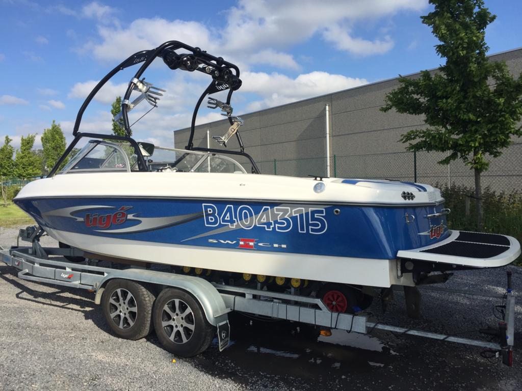 Watersport boot Tigé Switch incl trailer, Watersport en Boten, Ophalen, Gebruikt, Binnenboordmotor, 315 pk