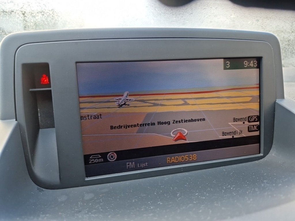 ECRAN GPS Renault Megane III Coupe (DZ) (01-2008/09-2016), Renault, Utilisé, Peter-Huppertz-Straße 5
51063  Köln, DE, Dialog.deutschland@renault.de