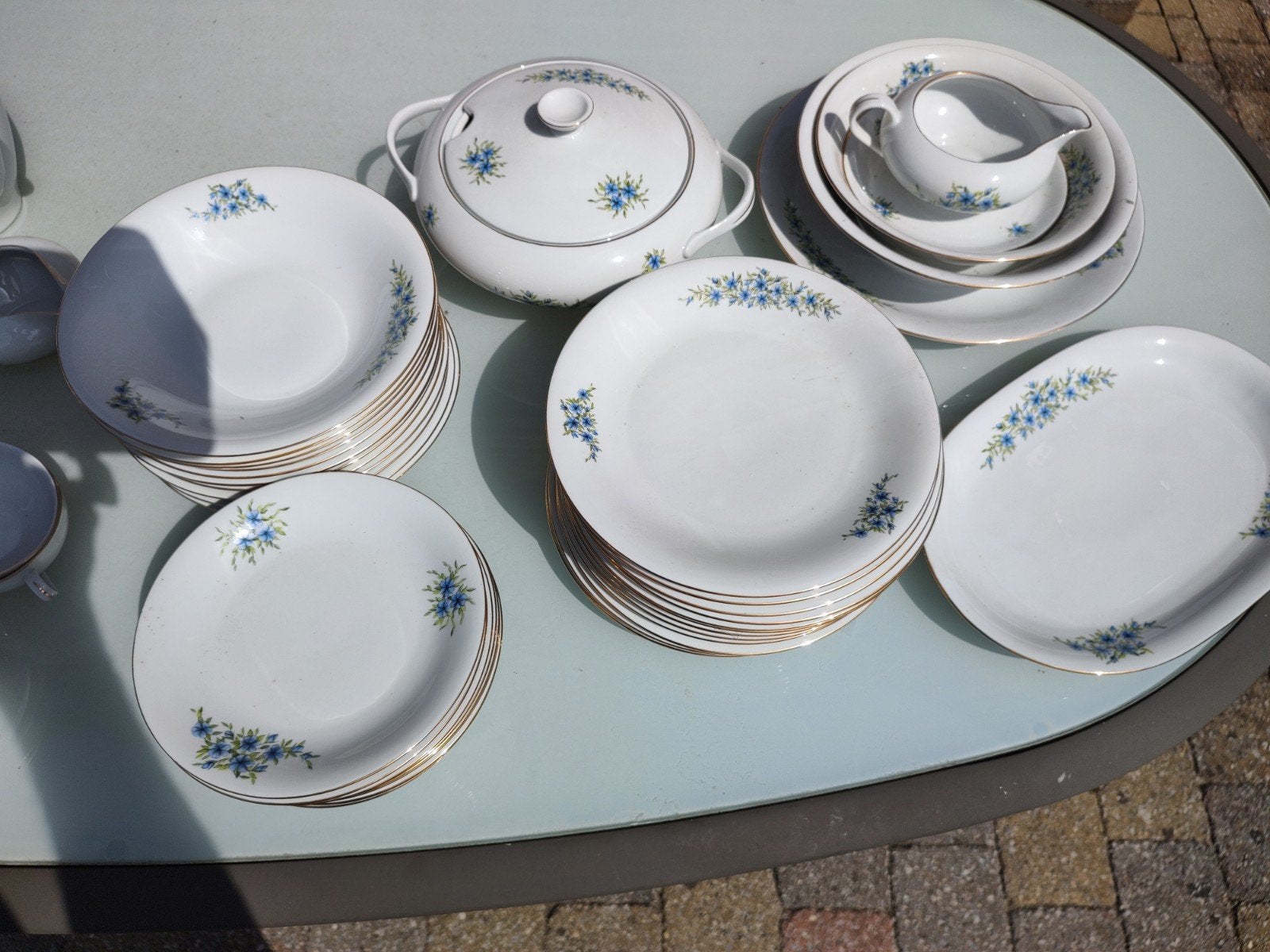 Koffie en eetservies., Ophalen