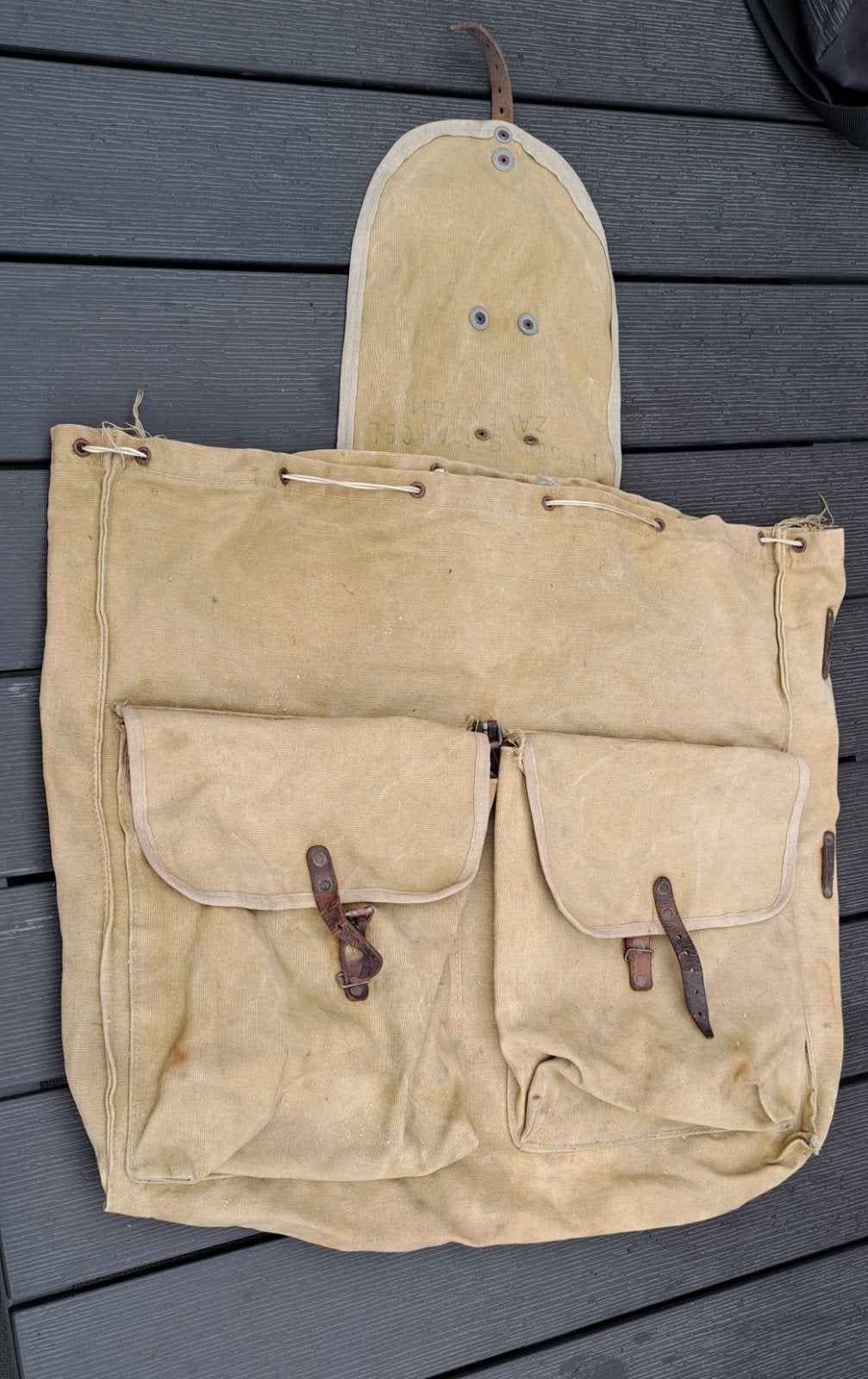 Ancien sac à dos, Enlèvement ou Envoi