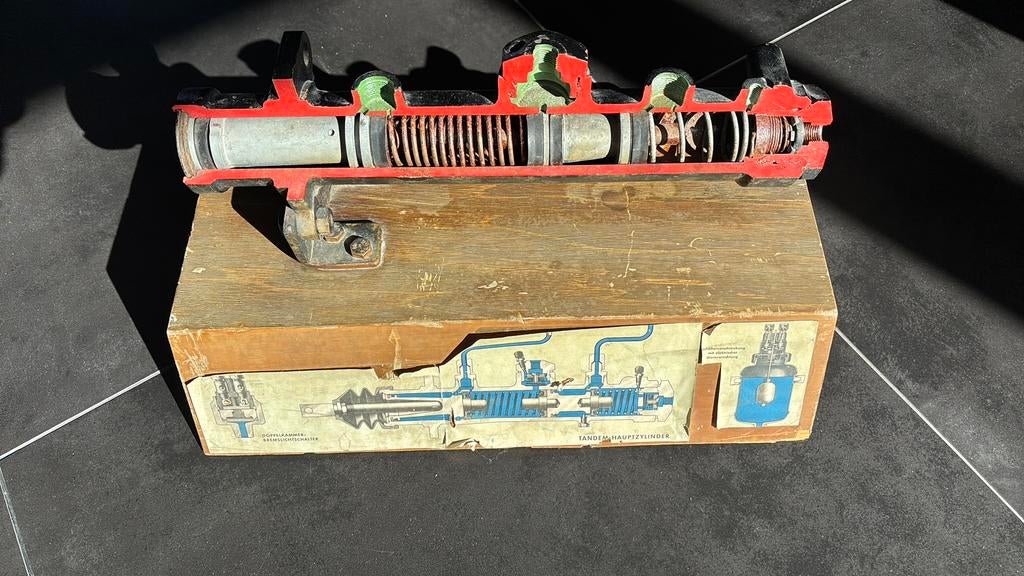 Base en bois maître-cylindre tandem vintage, avec pan coupé, Enlèvement