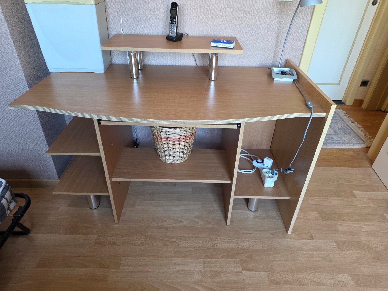 Bureau zeer compleet en functioneel computermeubel in een wa, Huis en Inrichting, Ophalen, Opbergruimte