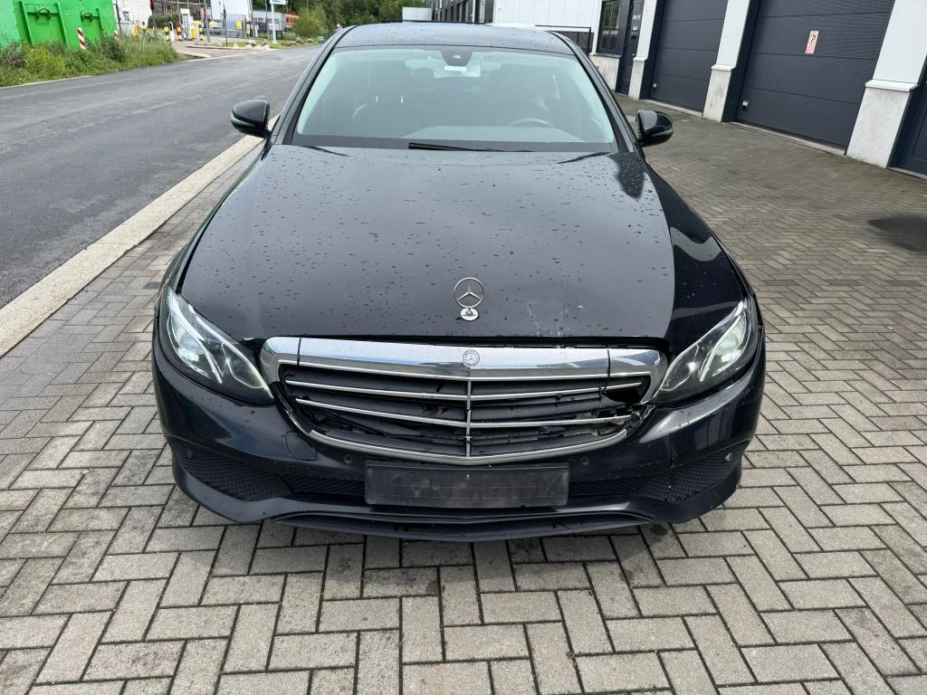Mercedes E220 Cdi 163pk(Bouwjaar2017/435.000km)RIJDT Nog, Auto's, Automaat, 4 deurs, 4 cilinders, Zwart