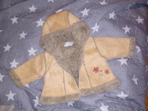 sergent major/premaman; un petit manteau +une robe t. 6 mois, Kinderen en Baby's, Babykleding | Maat 68, Ophalen of Verzenden