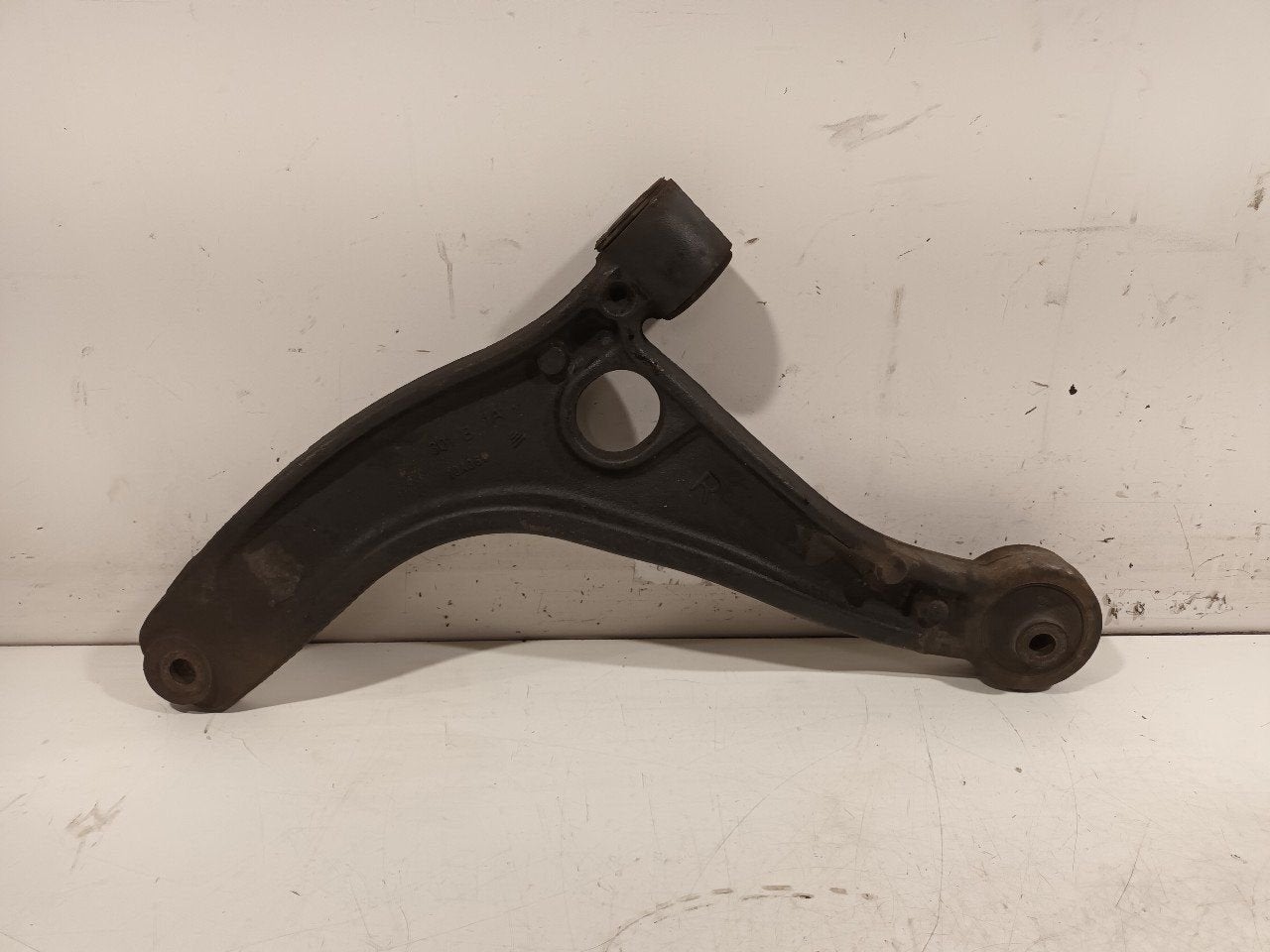 Draagarm rechts voor Renault Master, Onderdelen@venauto.nl, Van der Ven Autorecycling B.V., Ettenseweg 76, 4706 PB Roosendaal, The Netherlands