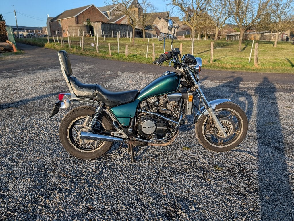 Honda VF 750 C, Permis Moto A, 750 cm³, Occasion, Plus de 35 kW