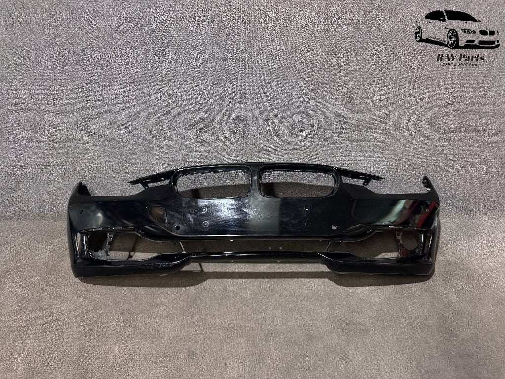 BMW 3 Serie F30 F31 Voorbumper Luxury/Sport, Auto-onderdelen, Carrosserie, Bumper, BMW, Voor, Gebruikt, Ophalen of Verzenden