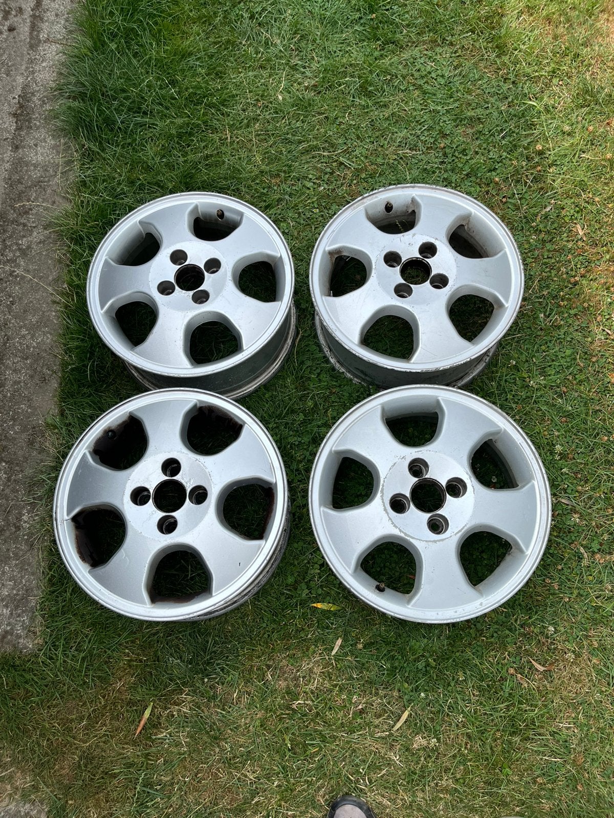jante 15 pouce  4x100 et 49 prix négociable voir description, Autos : Pièces & Accessoires, Pneus & Jantes, 15 pouces, Véhicule de tourisme