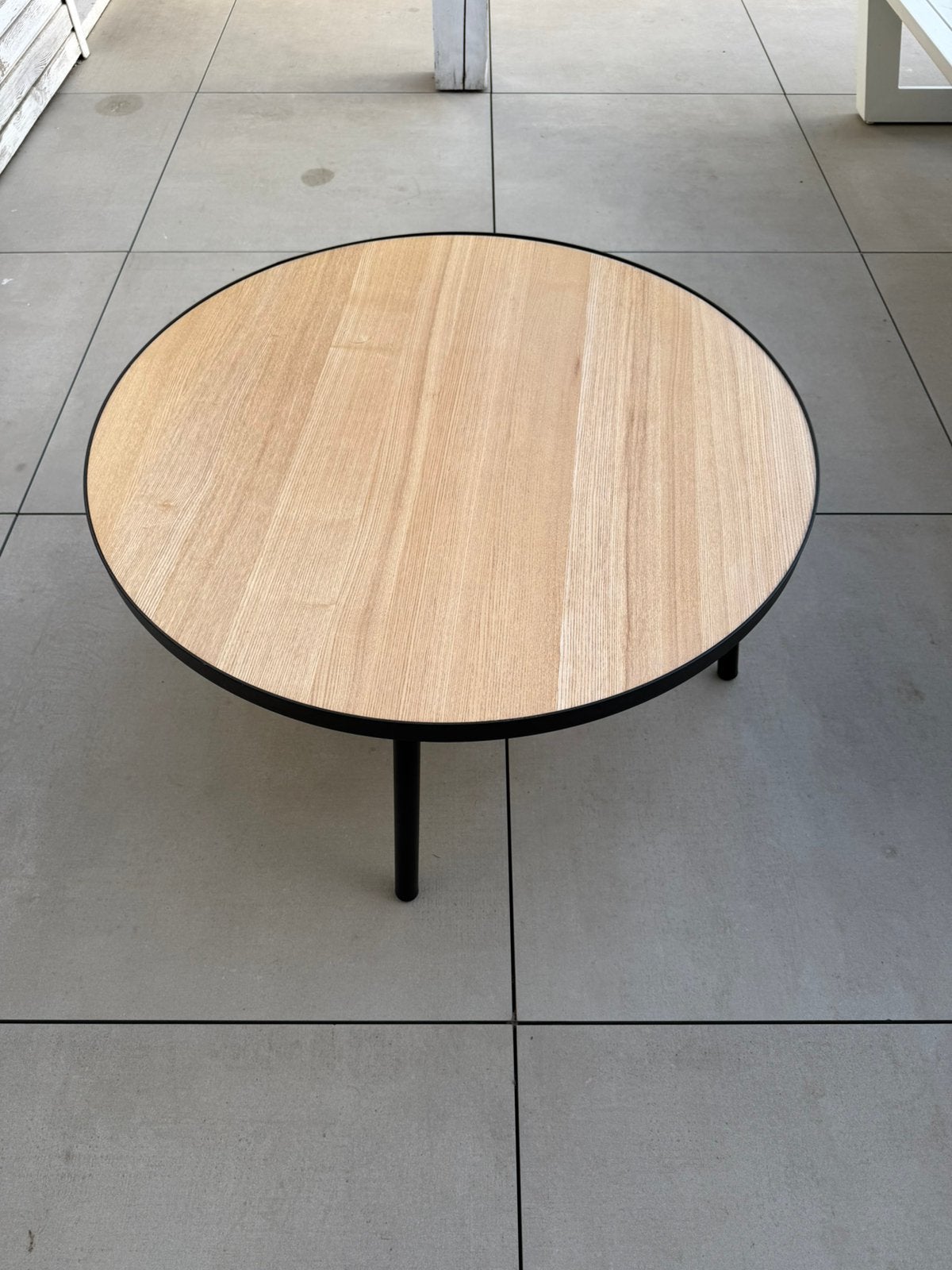 Table basse ronde – bois & métal noir – Ø 80 cm, Enlèvement, Comme neuf, Métal