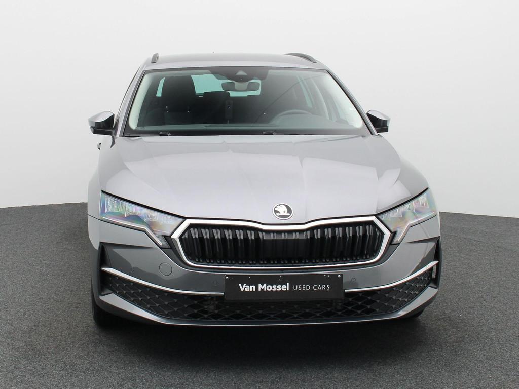 Skoda Octavia Combi 1.5 TSI eTec 110kW DSG7 SELECTION, Autos, Skoda, Argent ou Gris, Achat, Entreprise, Entretenue par le concessionnaire