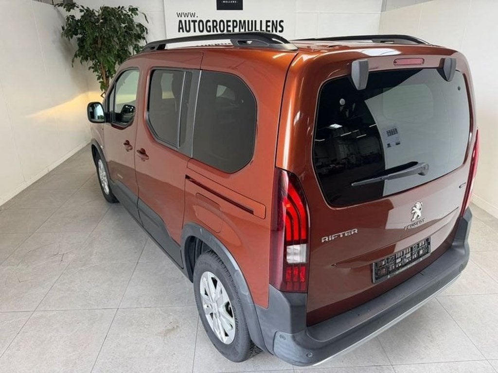 Peugeot Rifter GT Line Long, Monovolume, Bruin, 126 g/km, Parkeersensor