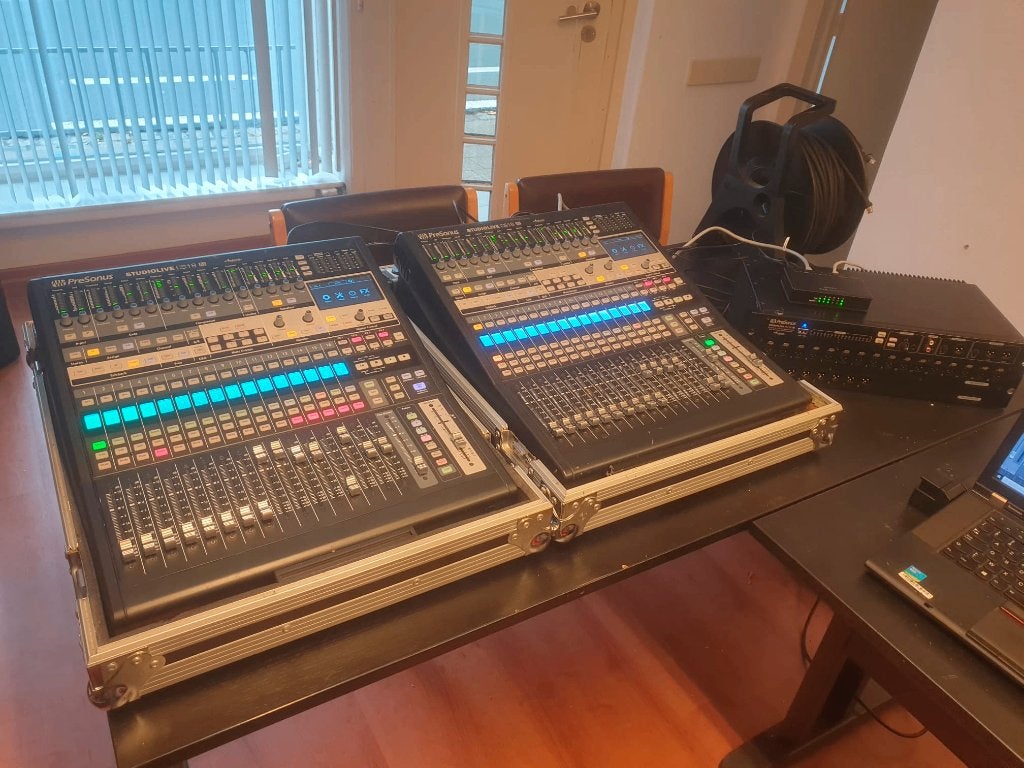 PreSonus StudioLive RM16 + 2 x CS18AI + MOTU AVB & haspel, Muziek en Instrumenten, Ophalen, Zo goed als nieuw, 20 kanalen of meer